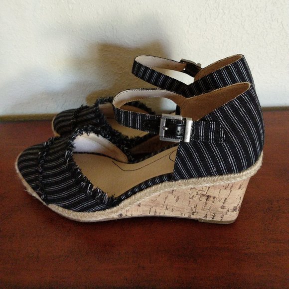 Life Stride-Leena | Black w/White Stripe Wedge-NWT - Picture 3 of 8